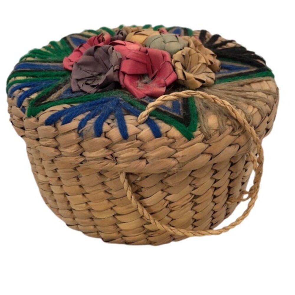 Straw Woven-Sewing Basket-Vintage-Embroidered Straw multicolor trinket jewelry